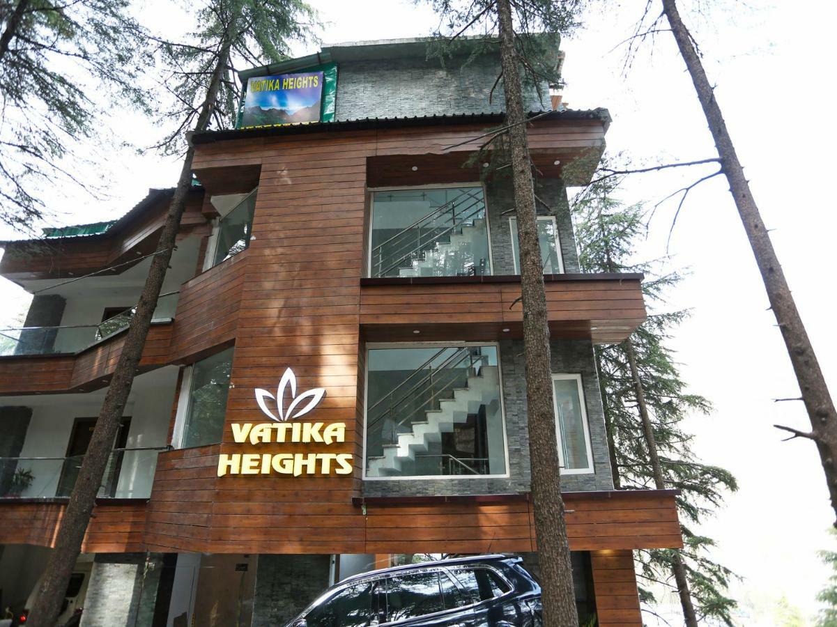 Oyo 35917 Vatika Heights Hotel McLeod Gandzs Kültér fotó